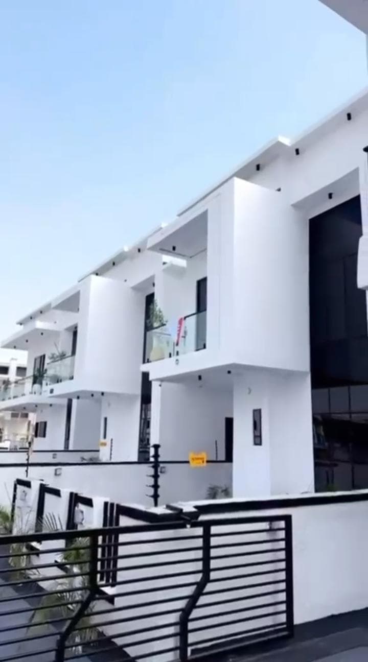 5 Bedroom Duplex for Sale in Abraham Adesanya, Lagos