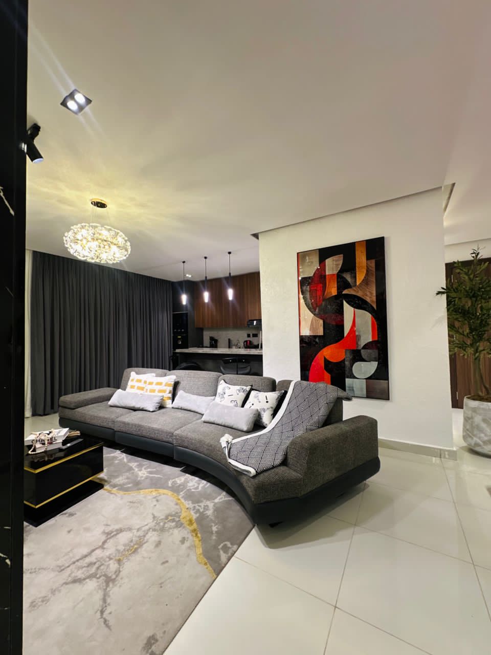 Fully Furnished 2 Bedroom Shortlet in Lekki Phase 1, Lagos