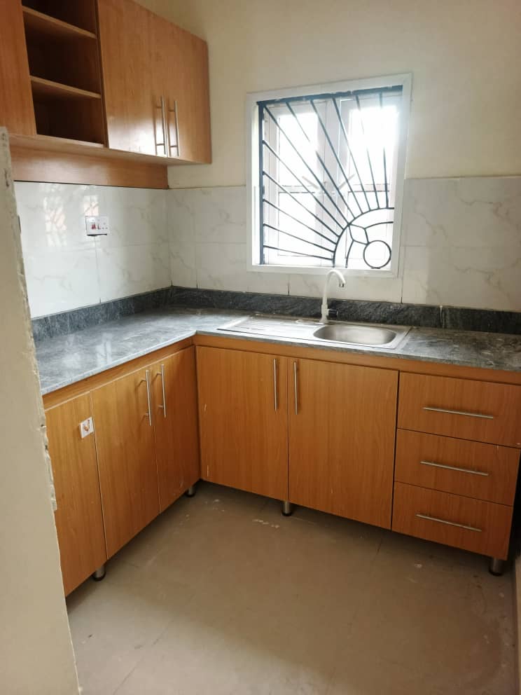 Room Self Contain for Rent at Water Close to UI, Ibadan