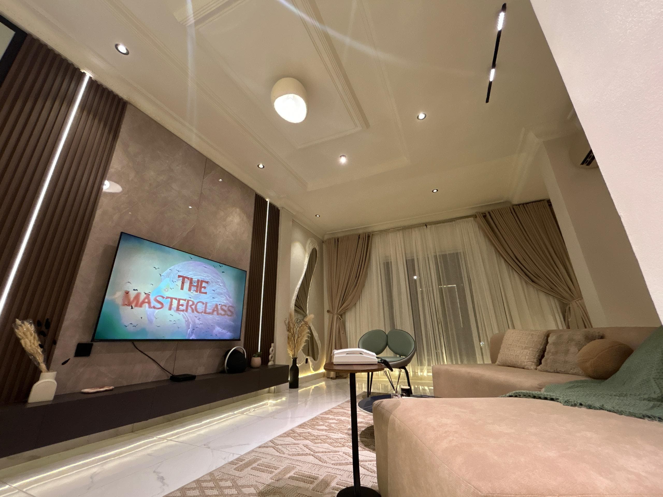 1 Bedroom Shortlet Property in Lekki Phase 1, Lagos