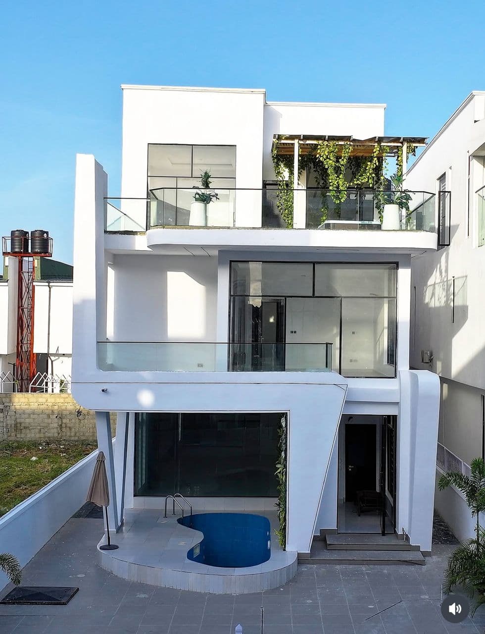5 Bedroom Fully Detached Duplex for Sale in Chevron, Lagos