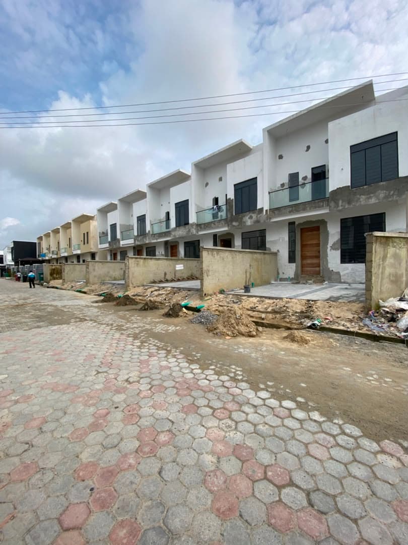 4 Bedroom Semi-Detached Duplex for Sale at Ikota GRA, Lagos