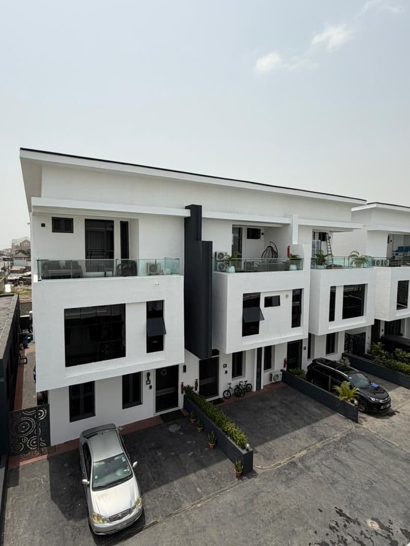5 Bedroom Terrace Duplex for Sale in Oniru, VI, Lagos