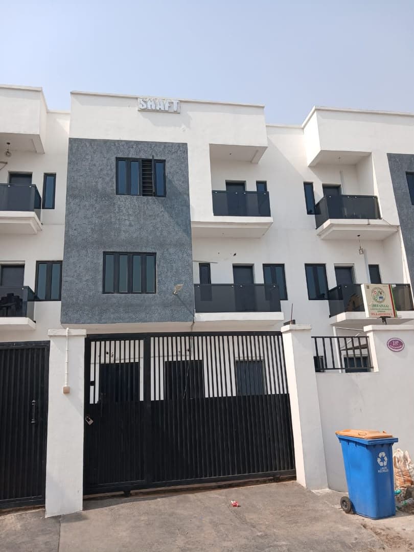 Executive 4 Bedroom Semi-Detached Duplex for Rent at Ogudu GRA, Lagos