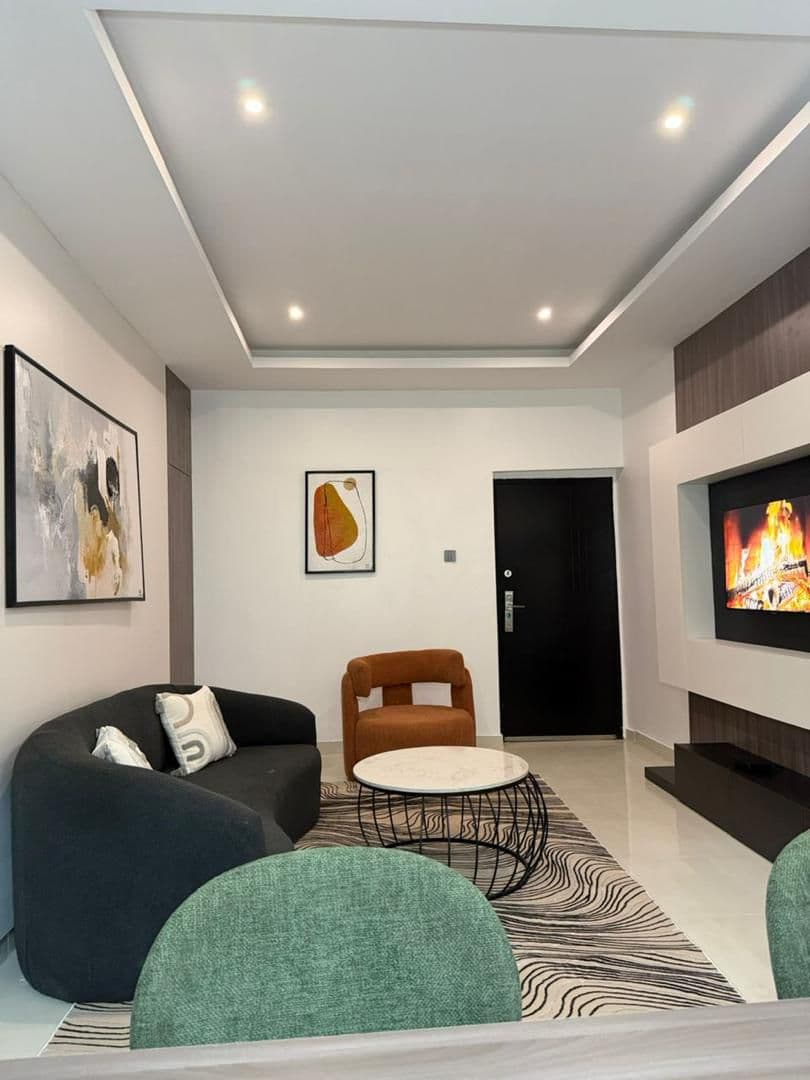 Luxury 2 Bedroom Shortlet in Chevron, Lagos