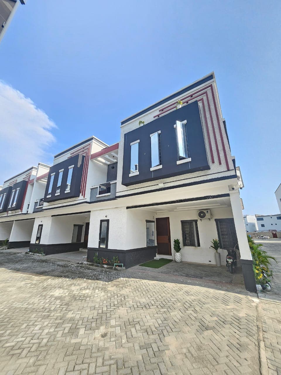 4 Bedroom Smart Terrace for Sale at Lafiaji, Lekki, Lagos