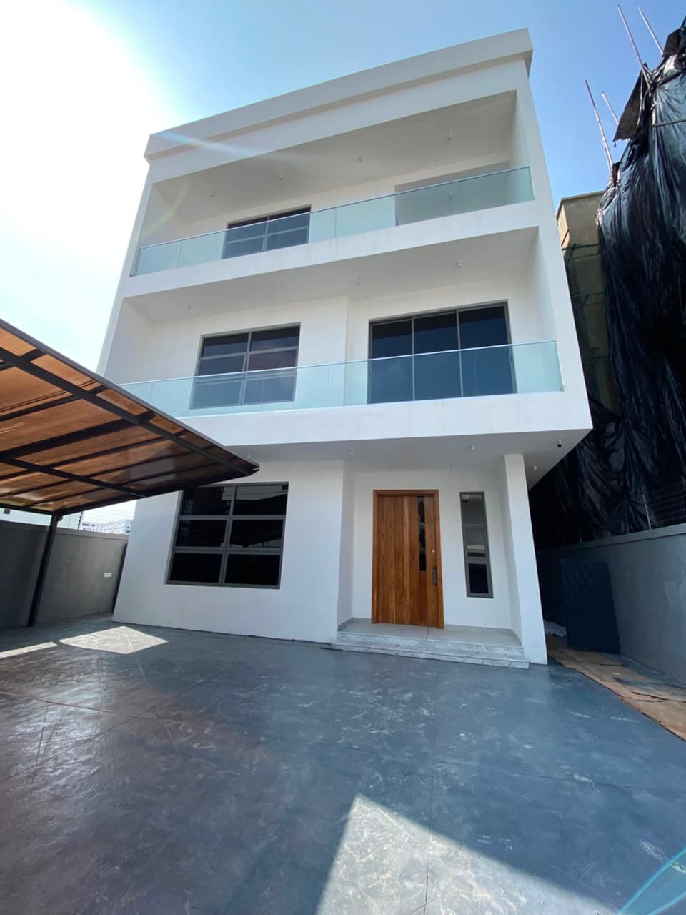 5 Bedroom Waterfront Villa for Sale at Ikoyi, Lagos