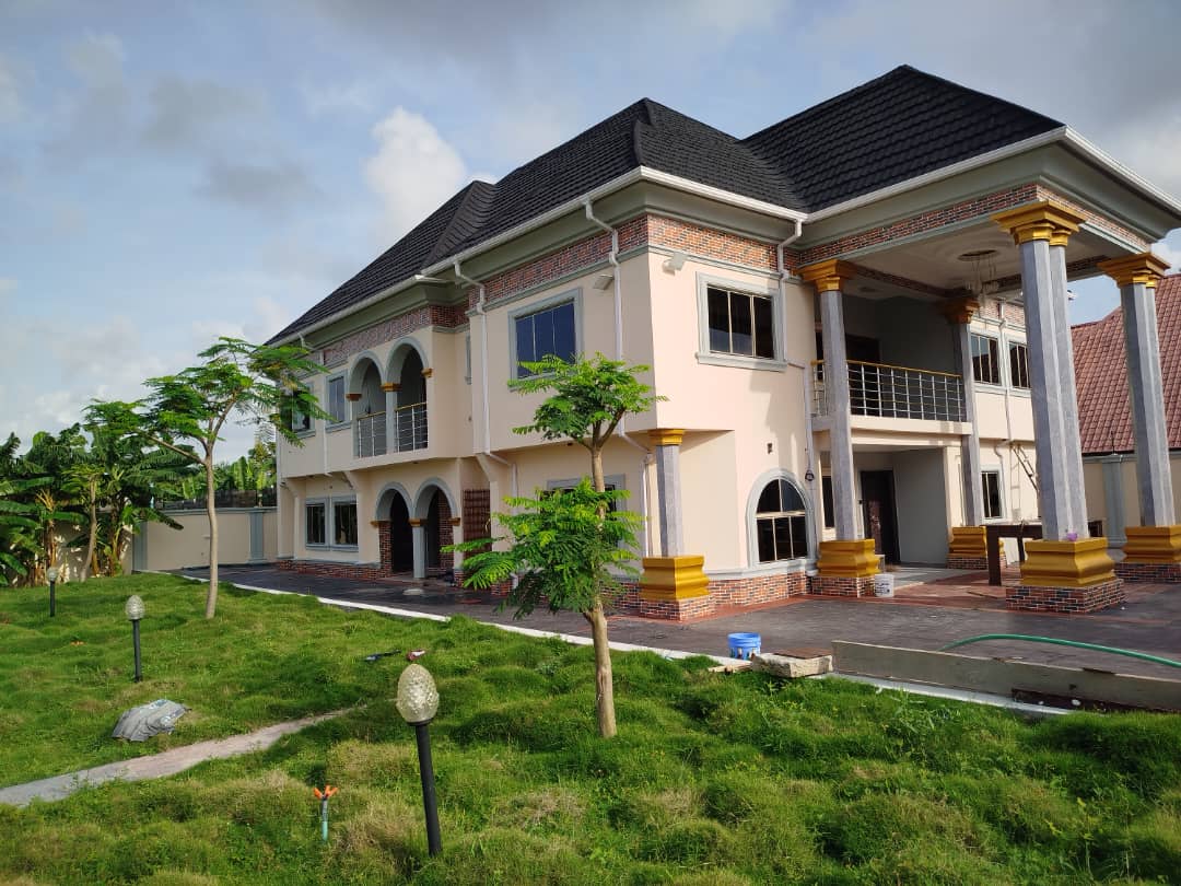 6 Bedroom Fully Detached House with BQ for Sale at Lagos Business School, Ajah, Lekki, Lagos