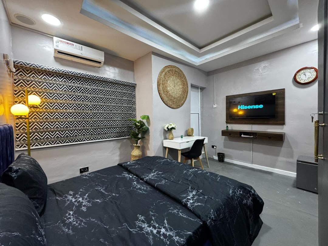 Studio Apartment Shortlet in Yaba, Lagos