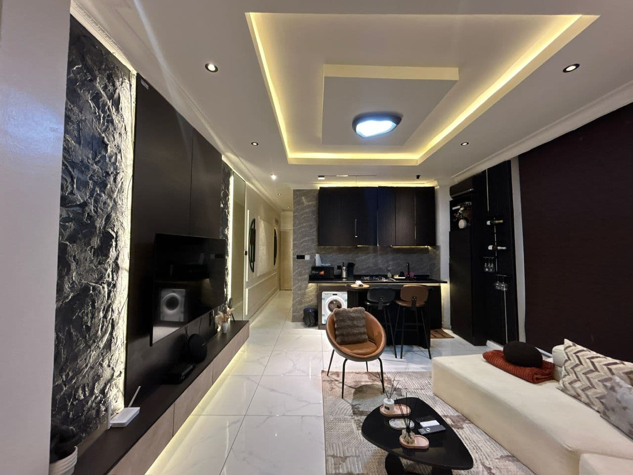1 Bedroom Shortlet Property in Lekki Phase 1, Lagos