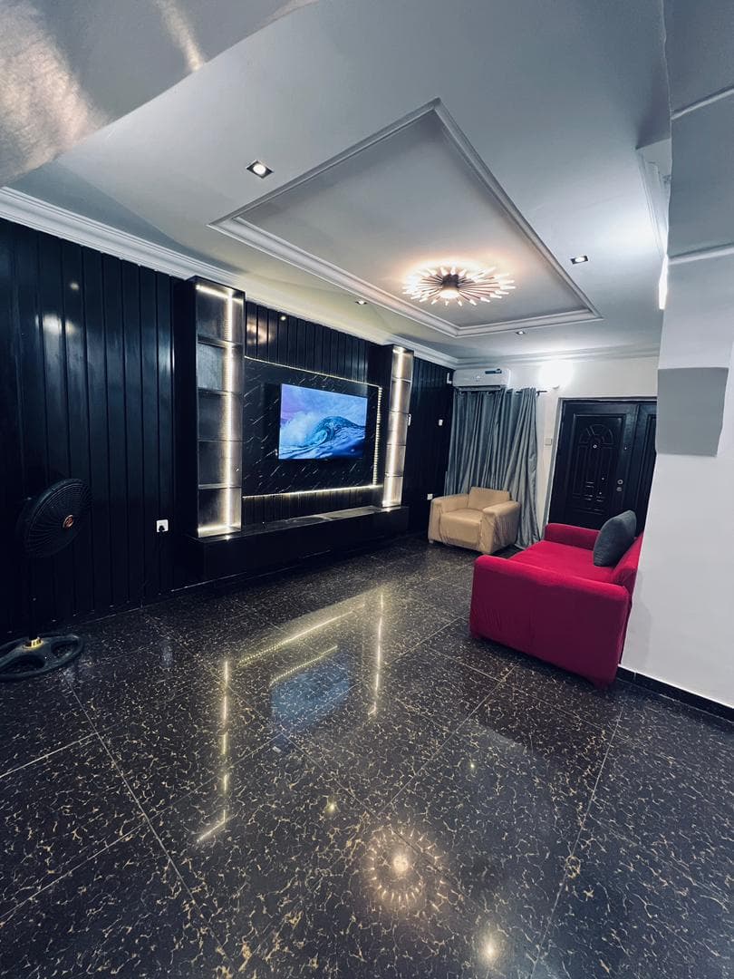 2 Bedroom Shortlet in Adeniyi Jones, Lagos