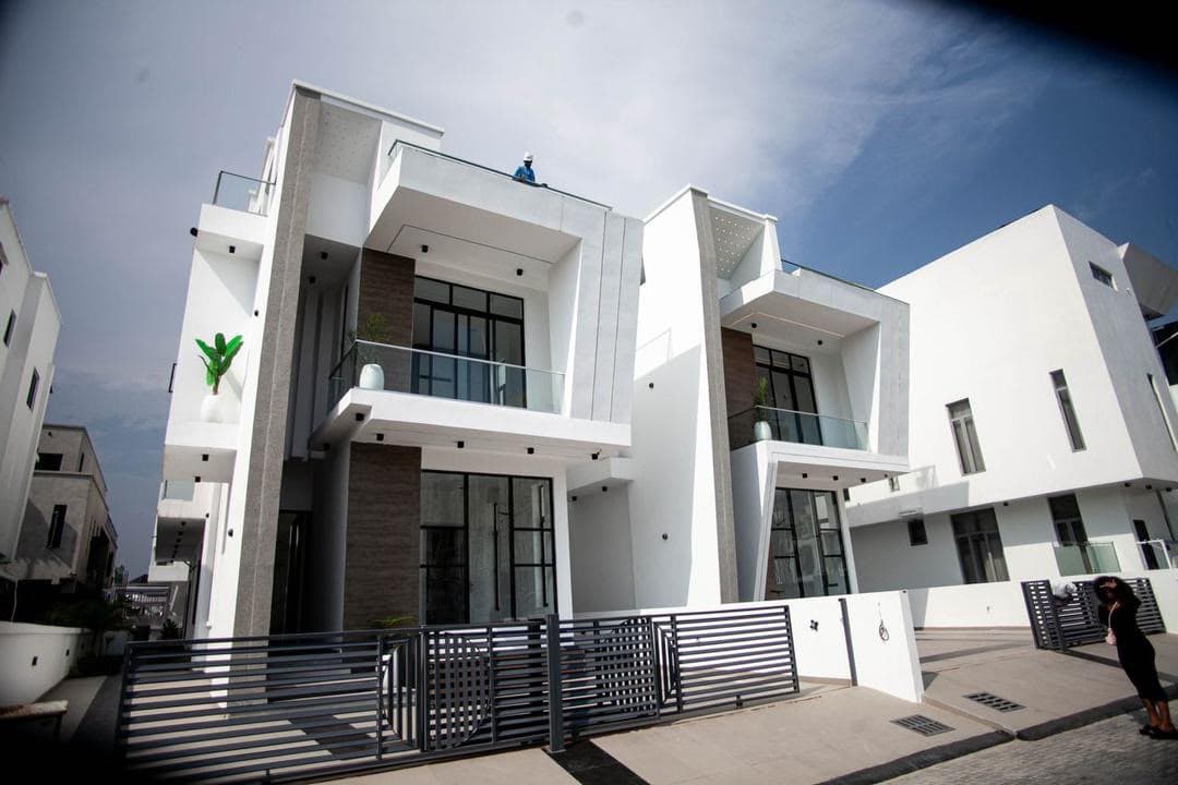 5 Bedroom Detached Duplex for Sale at Osapa London, Lagos