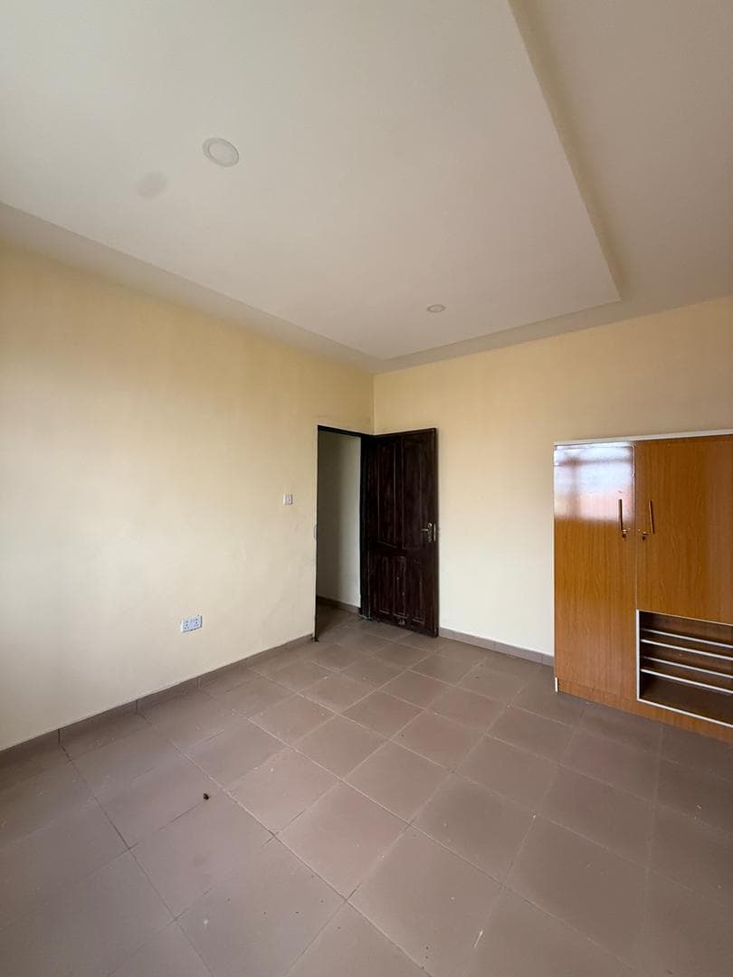 Room & Parlor Self Contain for Rent in Akobo, Ibadan