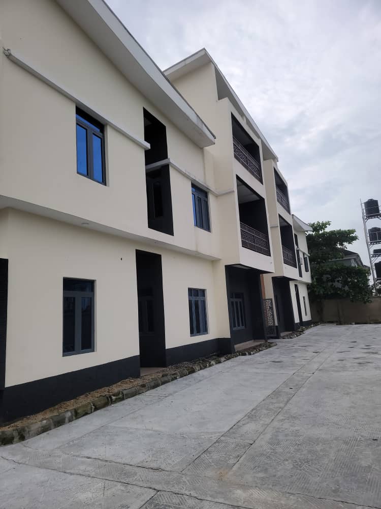 3 Bedroom Flat with BQ for Rent at Lekki Scheme 2, Lagos