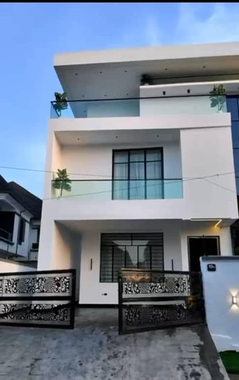 5 Bedroom Fully Detached Duplex for Sale in Ikota GRA, Lekki