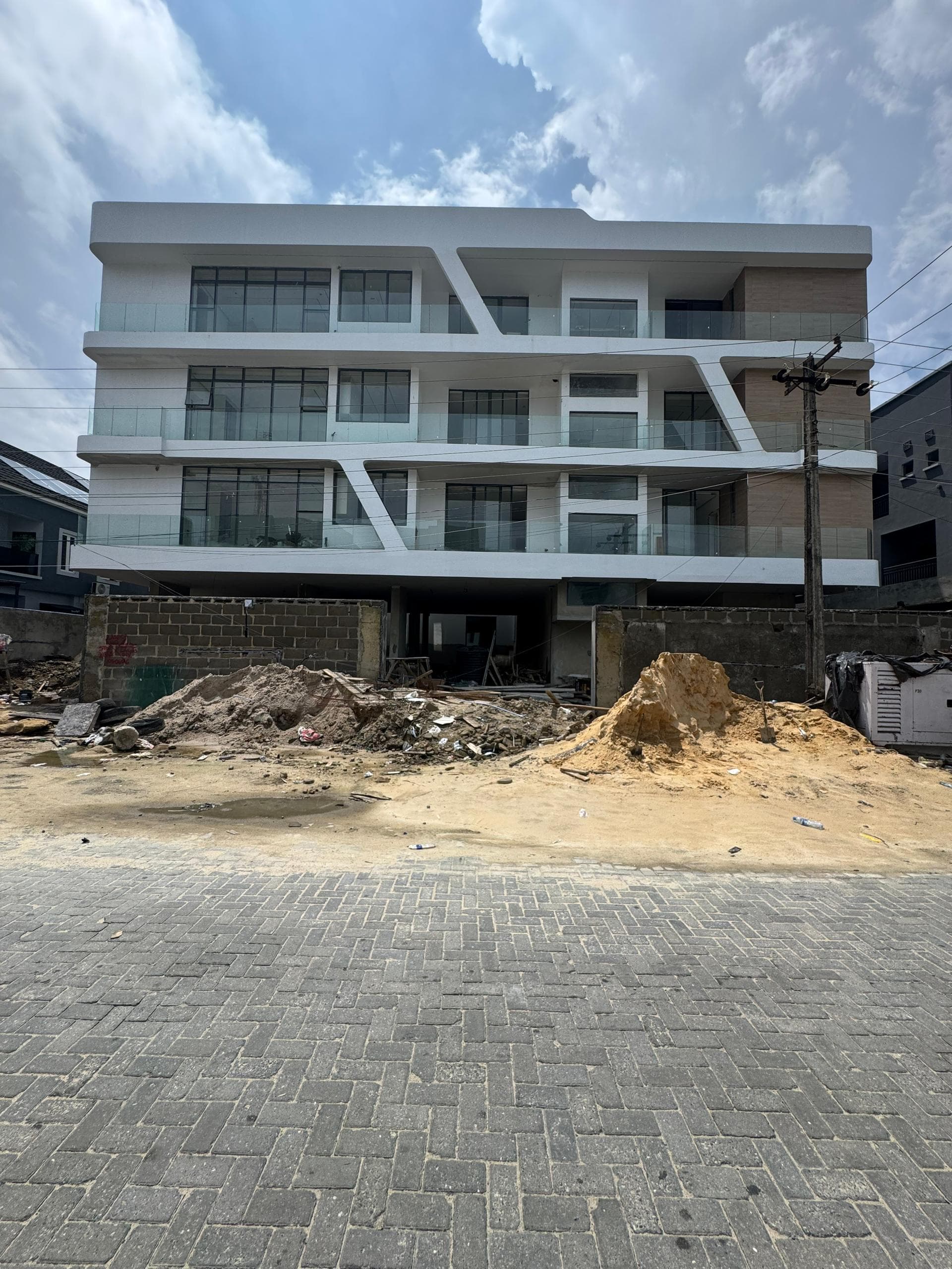 2 Bedroom Flat for Sale in Lekki Phase 1, Lagos