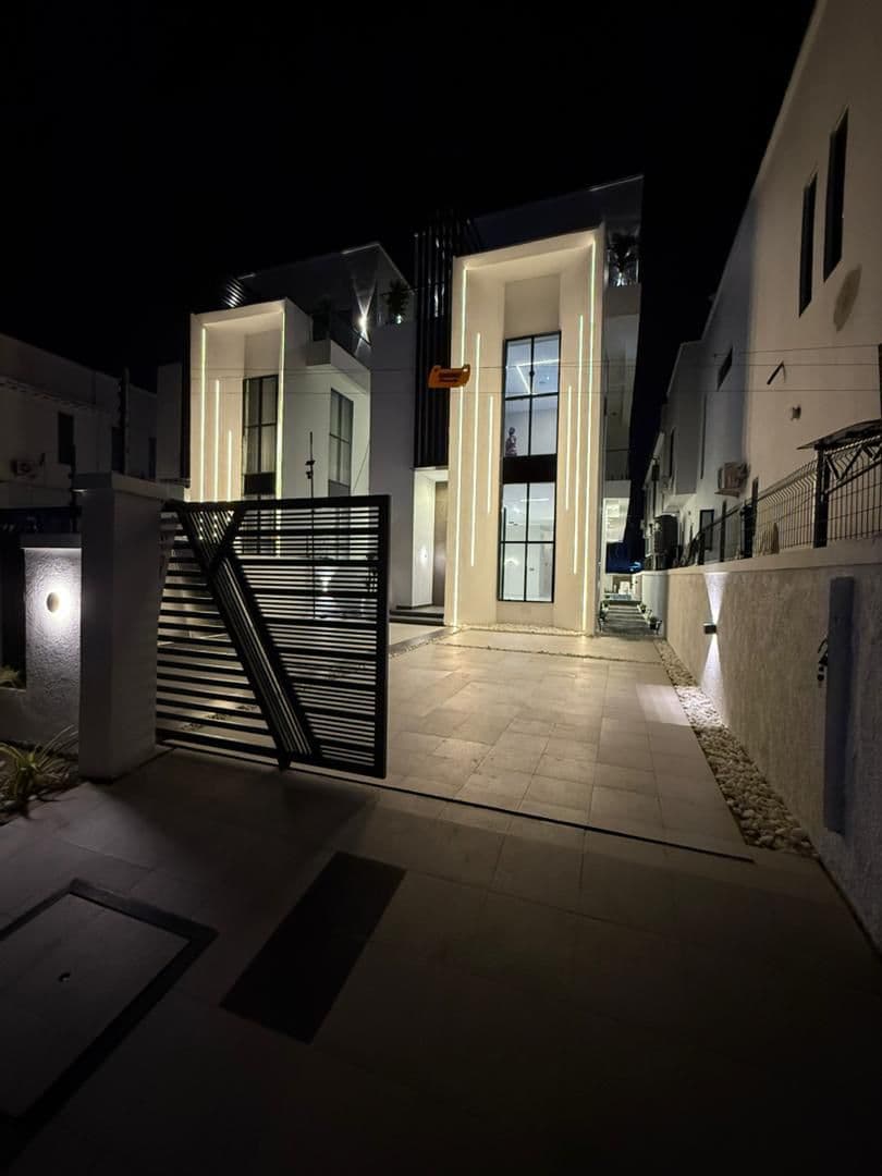 5 Bedroom Duplex for Sale in Lekki, Lagos
