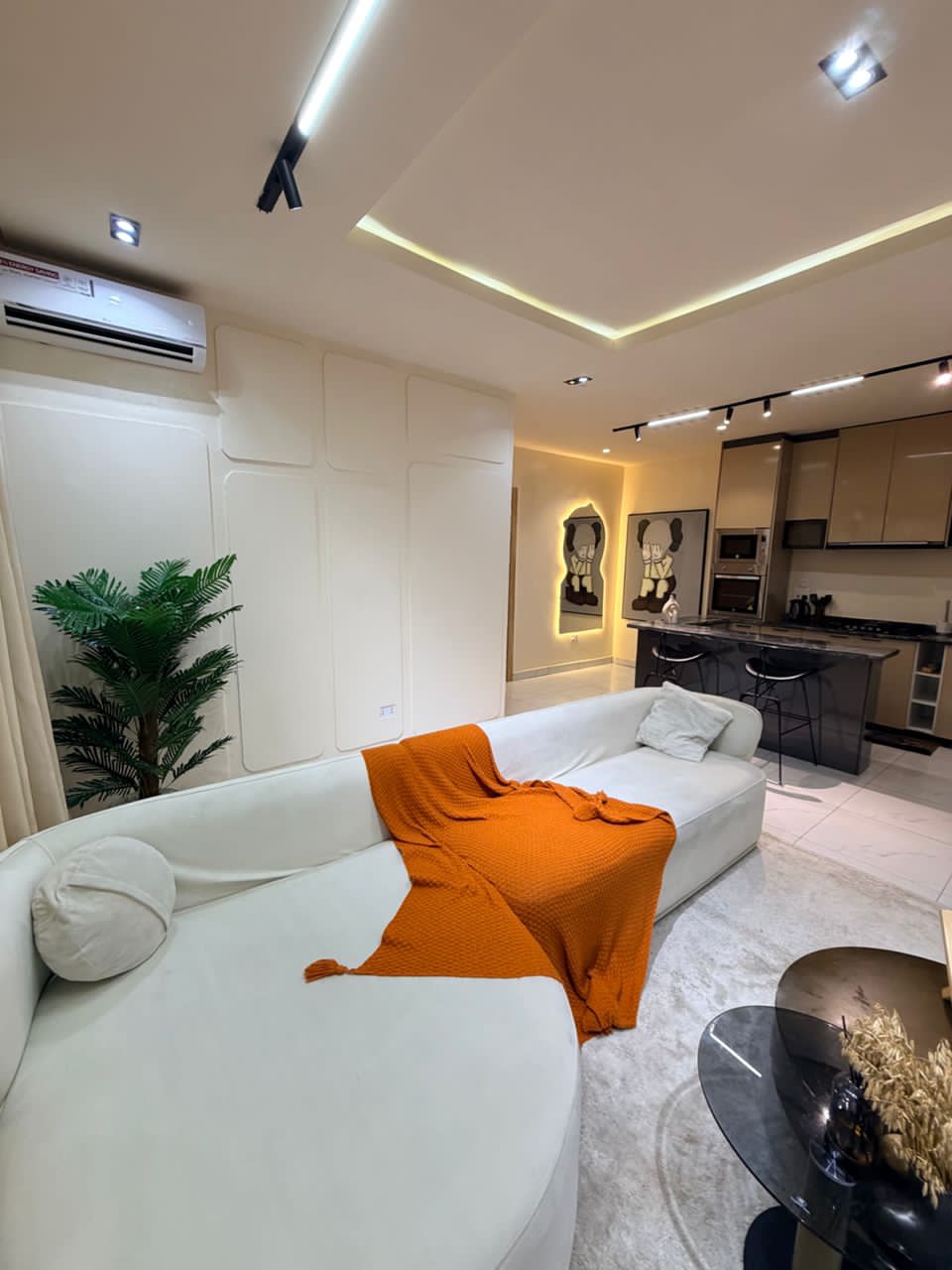 Fully Furnished 2 Bedroom Apartment for Shortlet in Chevron, Lekki