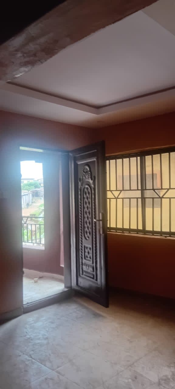 Self Contain for Rent at Challenge Area, Ibadan, Oyo