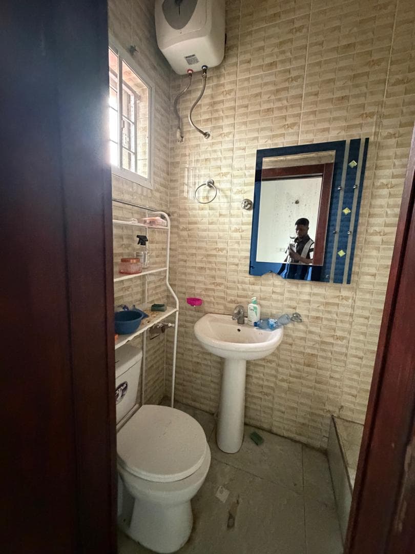 Self Contained Studio for Rent in Idado Estate, Lagos - 6