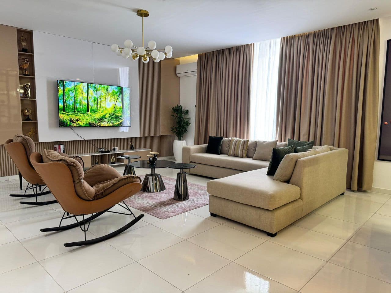 2 Bedroom Flat for Shortlet in Gbangbala, Lagos