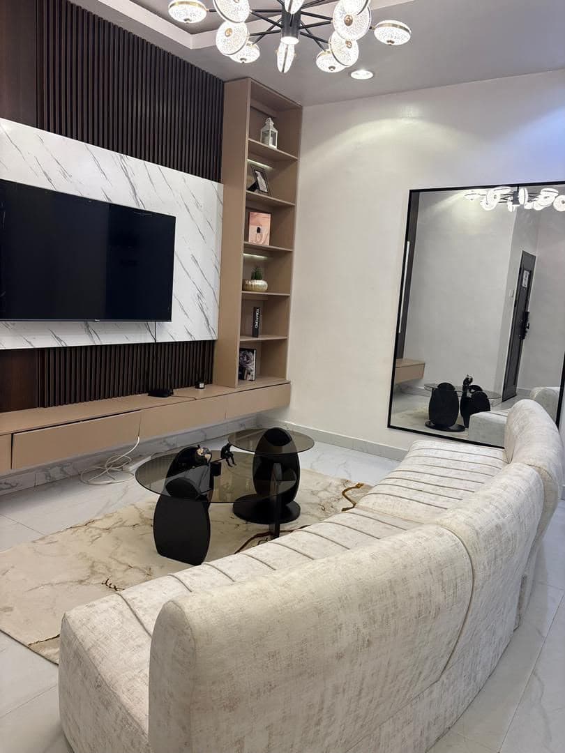 Fully Furnished 2 Bedroom Shortlet in Ikate, Lekki