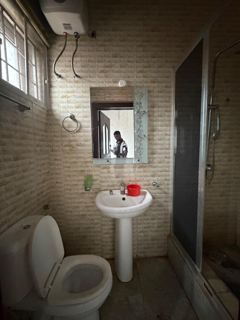 Self Contained Studio for Rent in Idado Estate, Lagos - 10