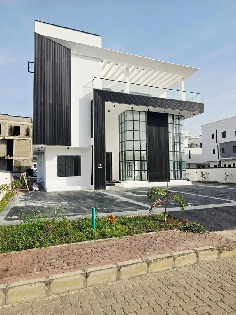 7 Bedroom Fully Detached Duplex for Sale at Hampton Bay Estate, Ikate, Lekki