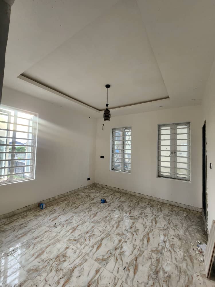 2 Bedroom Flat for Rent at Ogunfayo, Lagos - 3