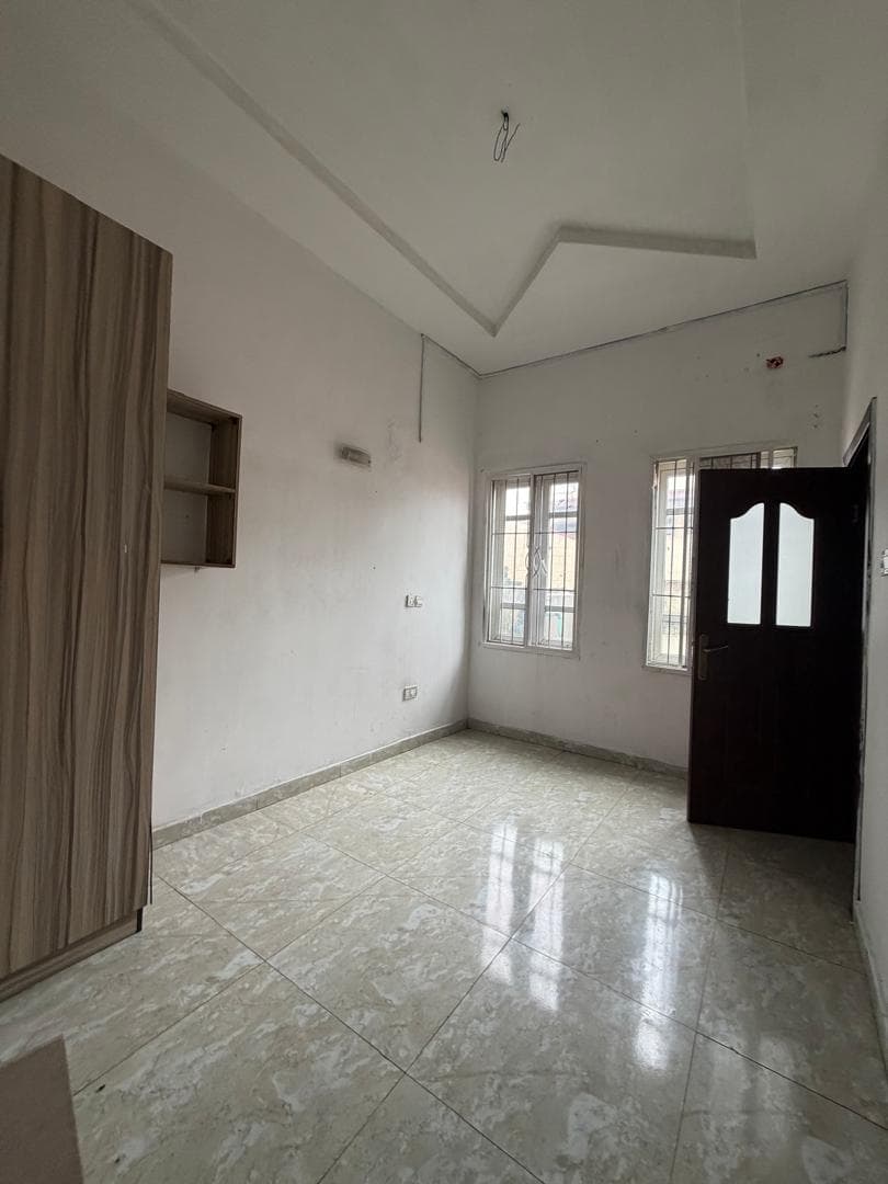 Self Contained Studio for Rent in Idado Estate, Lagos - 3