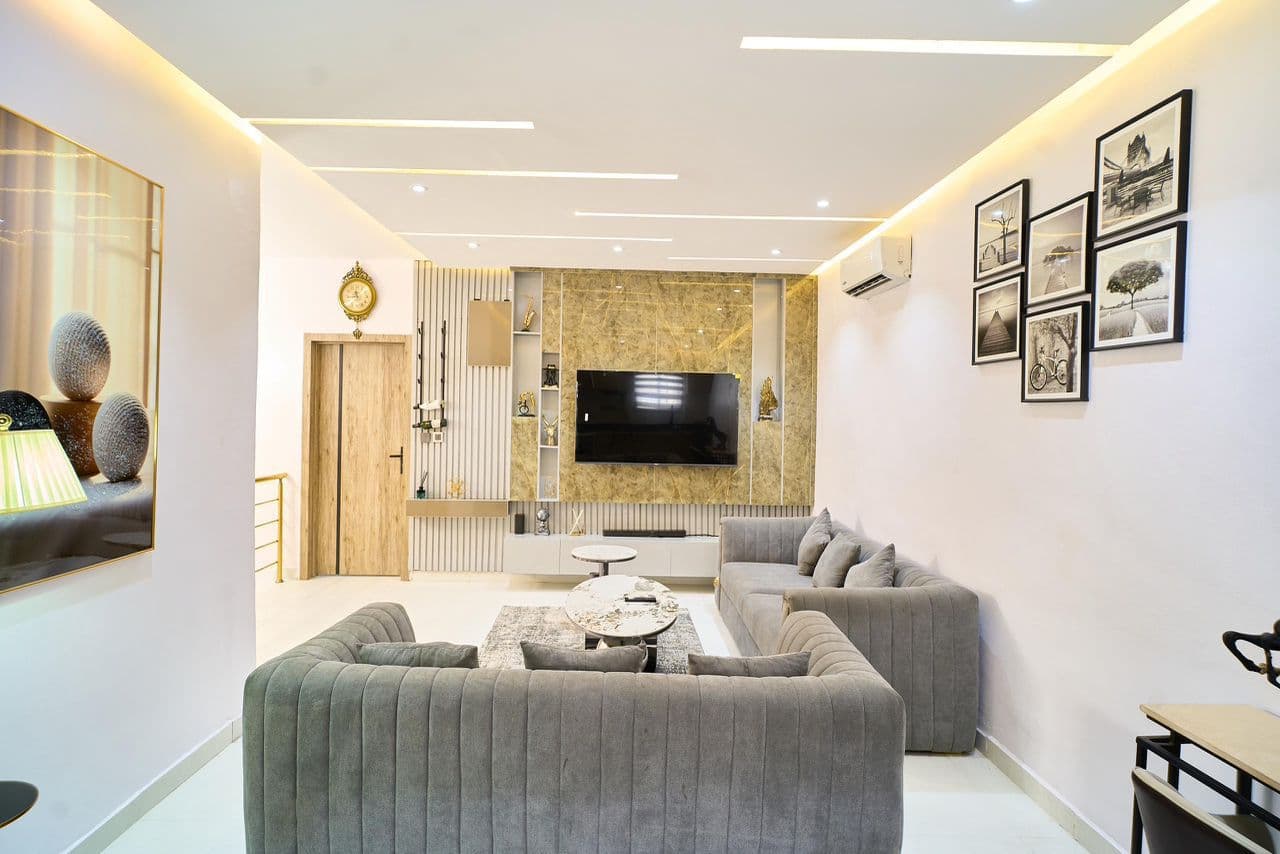 2 Bedroom Shortlet in Royal Pine Estate, Orchid, Lagos